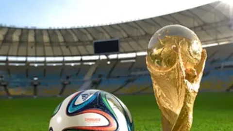 “多特蒙德与詹续约谈判搁浅，球员或面临下赛季自由转会风险”